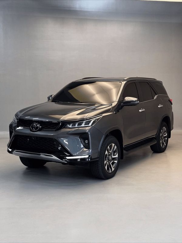 Hilux SW4